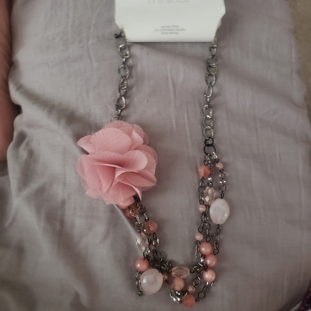 ❤Necklace with detachable flower❤
